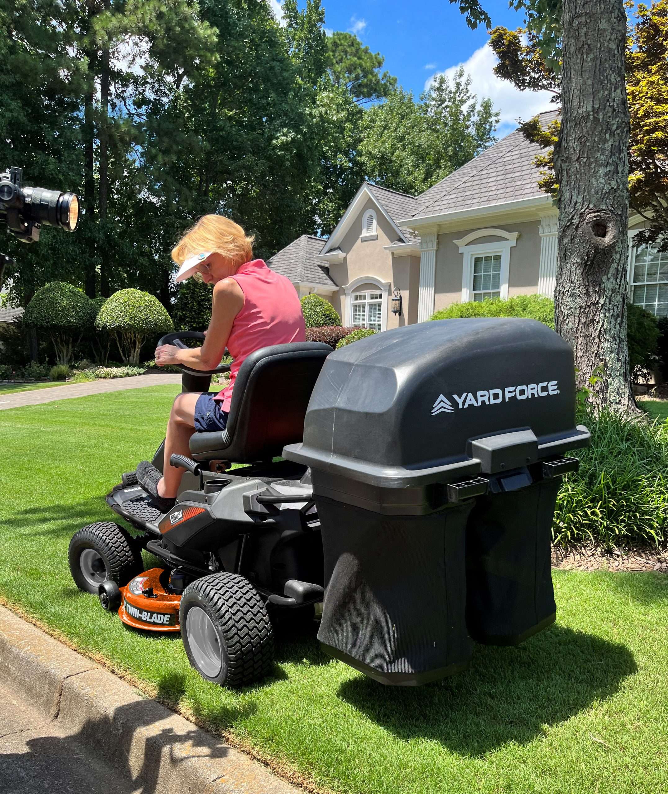 YF56vRX 38" 56v LFP Battery-Powered Riding Lawn Mower image 4